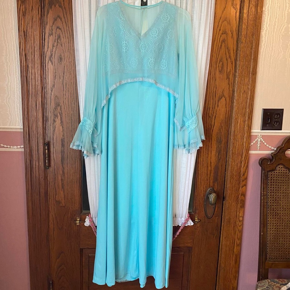 Vintage light blue dress with shawl